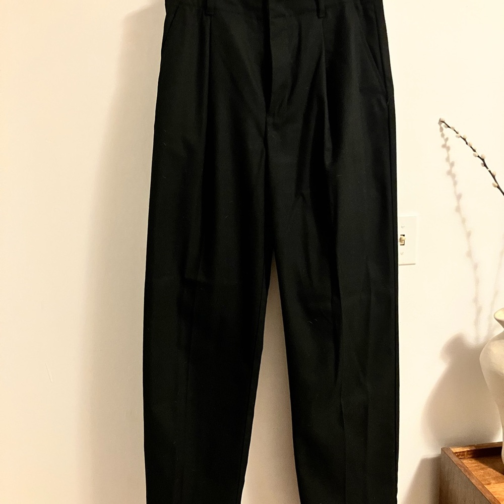 Black trousers